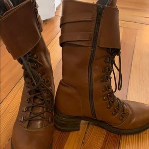 Leather boots size 7
